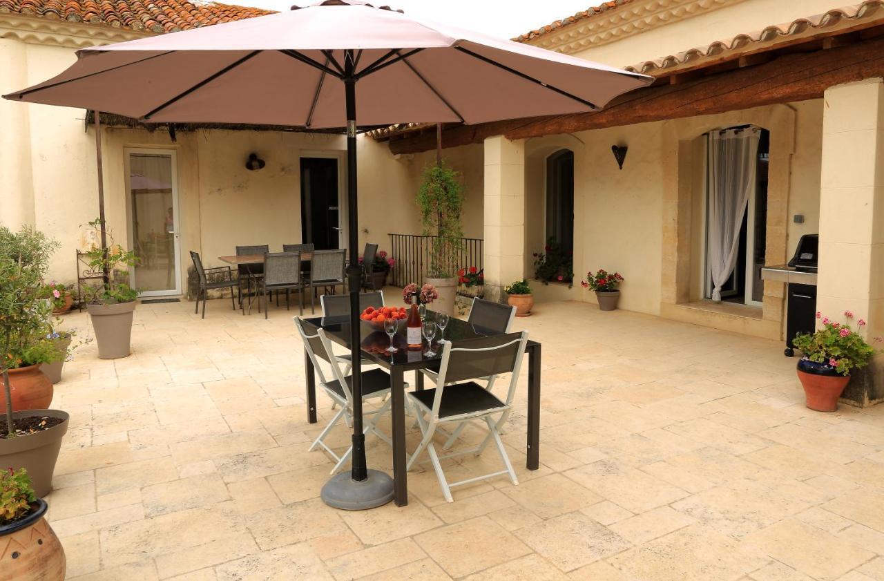 Mas D'Auzieres Bed & Breakfast Saint-Gilles  Exterior photo