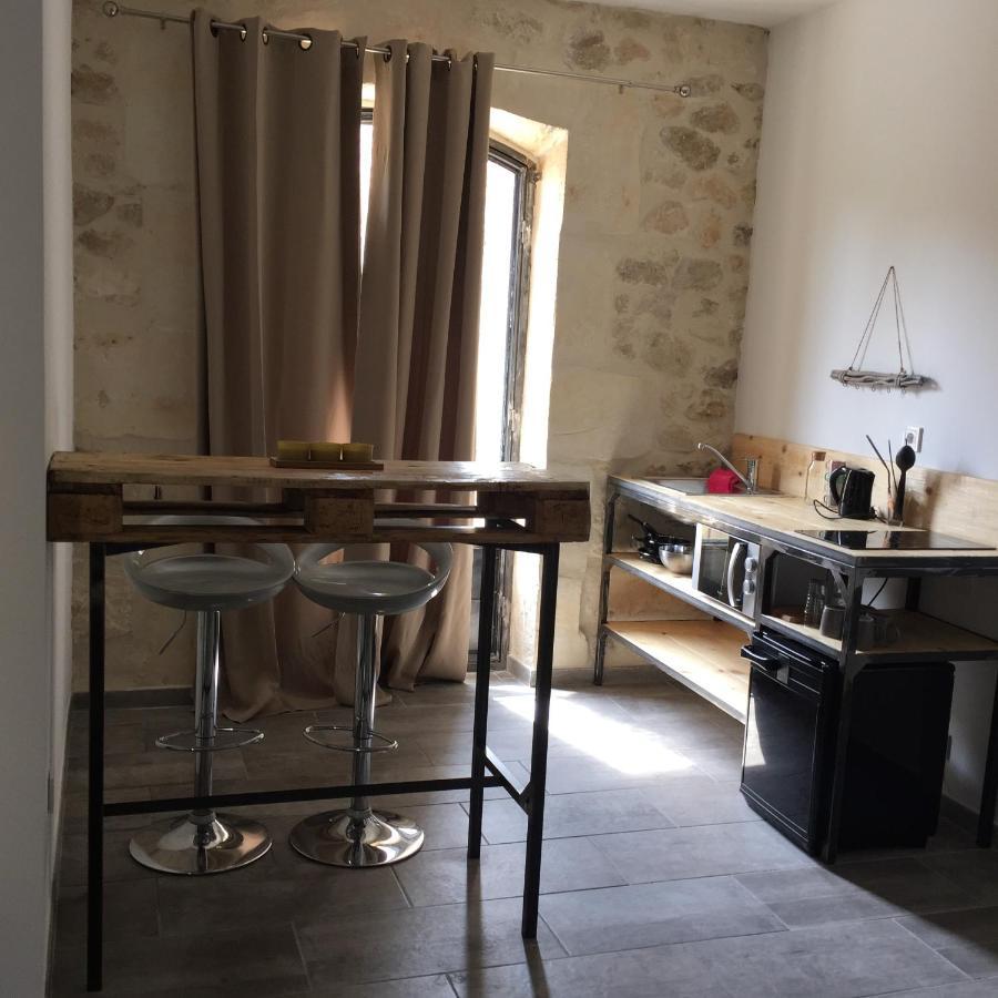 Mas D'Auzieres Bed & Breakfast Saint-Gilles  Exterior photo